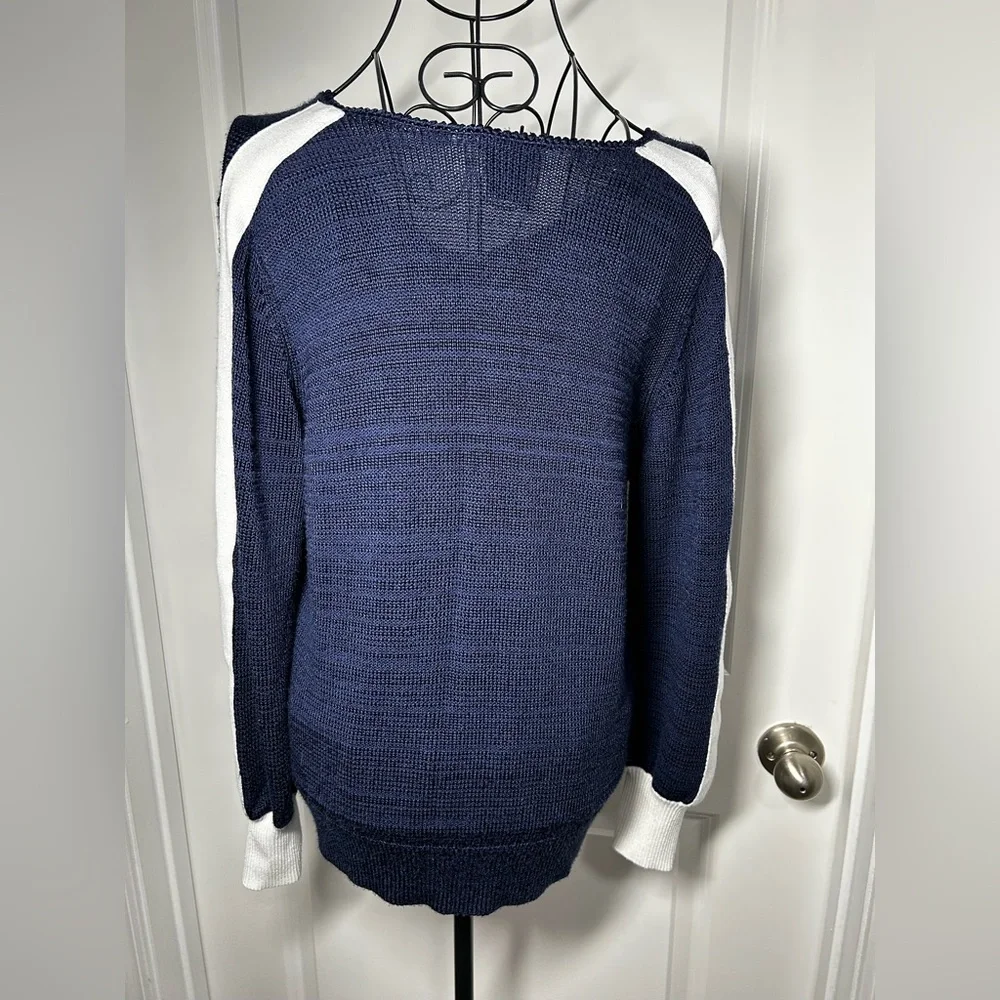 Elie Tahari Navy and White Knit Top‎